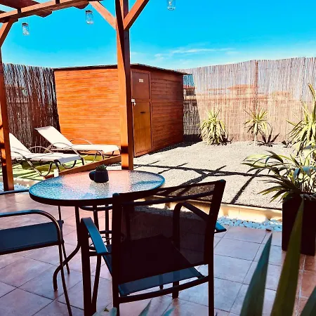 Stillvolle Mit Terrasse, Garten Und Grill